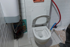 wc hangt