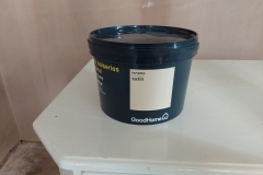 verf voor de woonkamer, een zachte geel