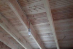 nieuwe vloer in plafond van de woonkamer